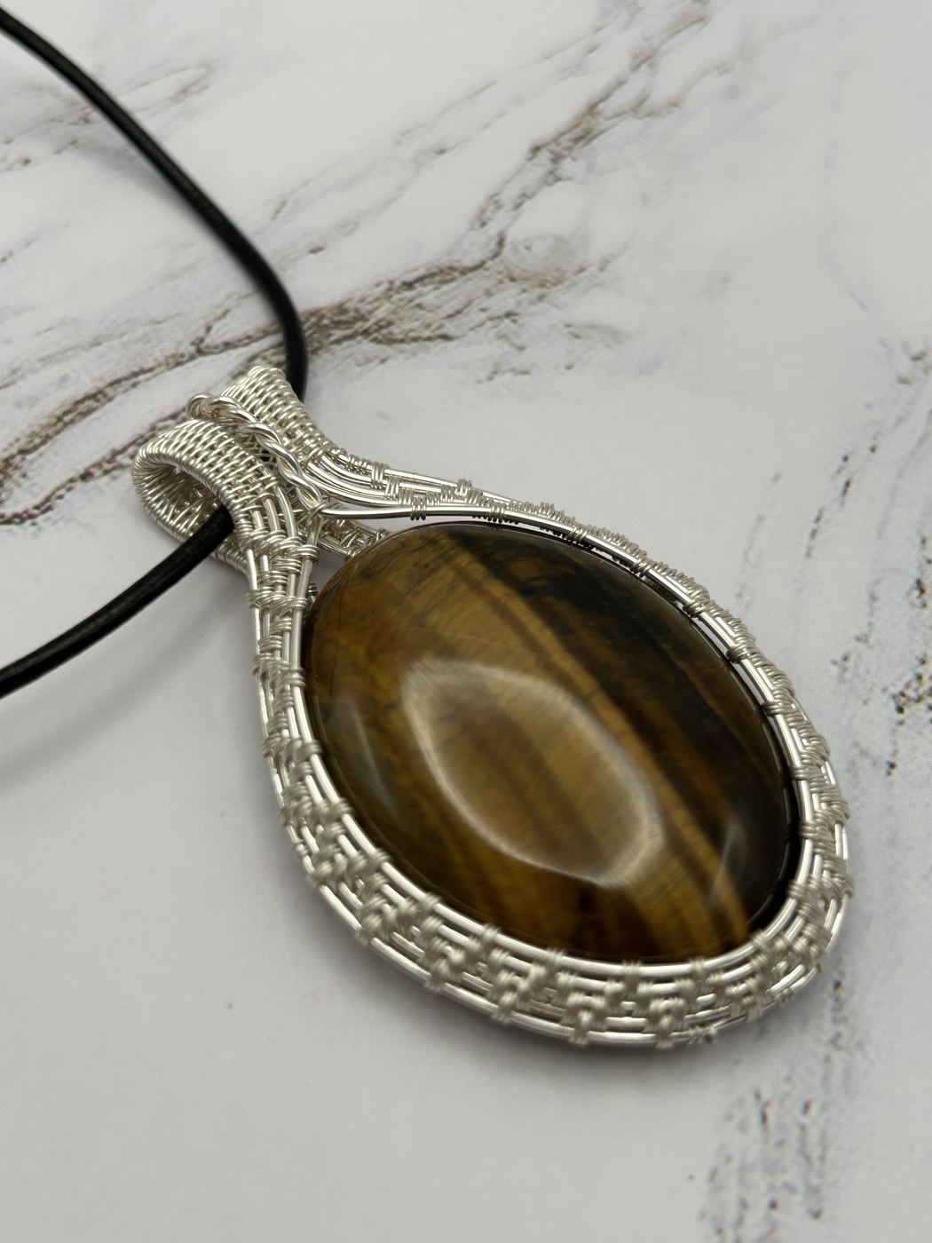 Woven Elegance Pendant